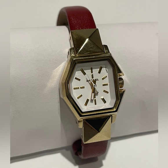 Diesel Women’s Watch - Picture 1 of 17